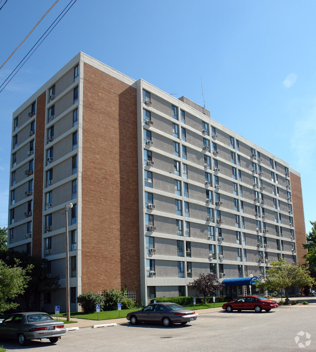 Foto del edificio - Ridgewood Towers