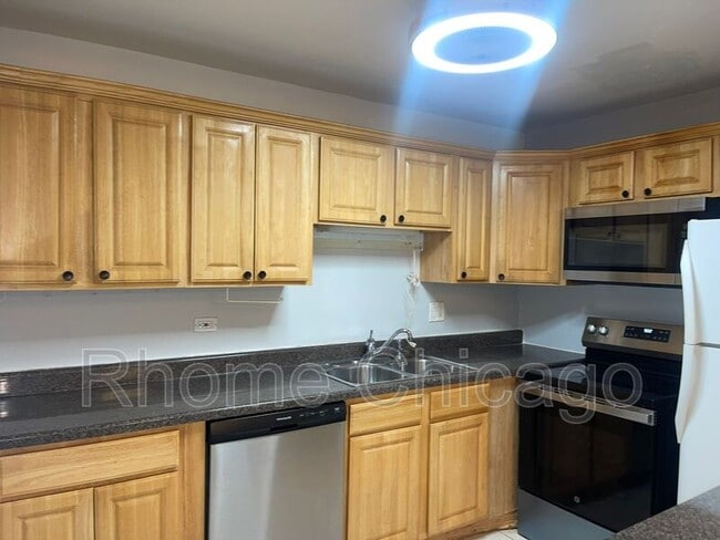 Building Photo - 444 Osage Ln