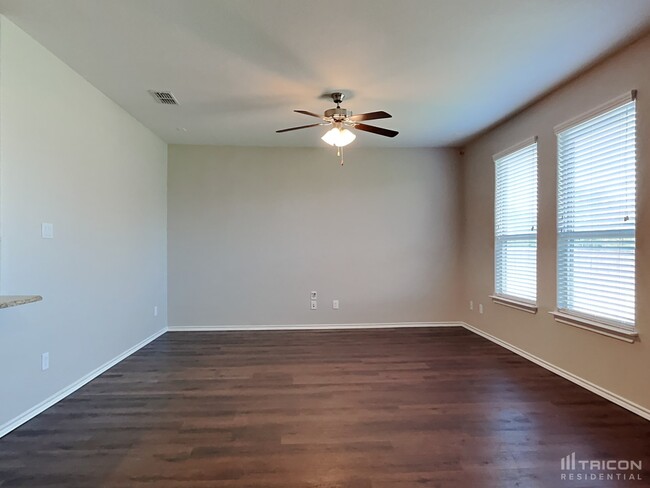 Foto del edificio - 125 Creek Terrace Dr