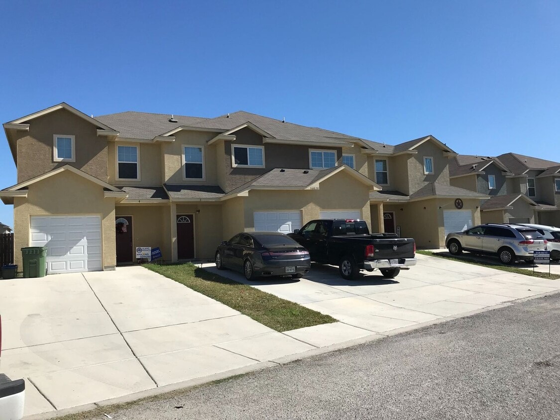 Primary Photo - Townhome for rent