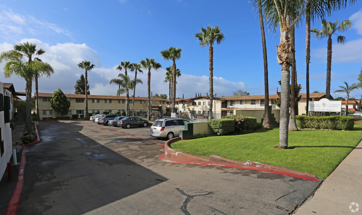Primary Photo - Chula Vista Towne Centre Apartments