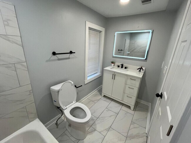 Foto del edificio - 2040 Penelope St NW