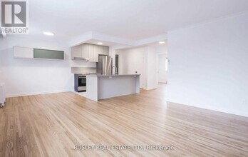 Building Photo - 555-555 Birchmount Rd