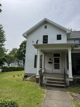 Building Photo - 157 Grand St