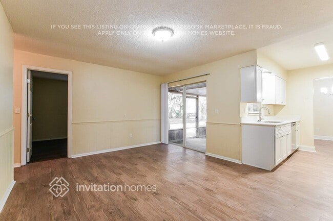 Building Photo - 543 Willow Way