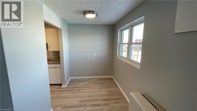 Photo du bâtiment - 15 Empire St