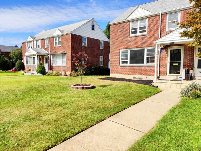 Building Photo - 505 Emerson Ave