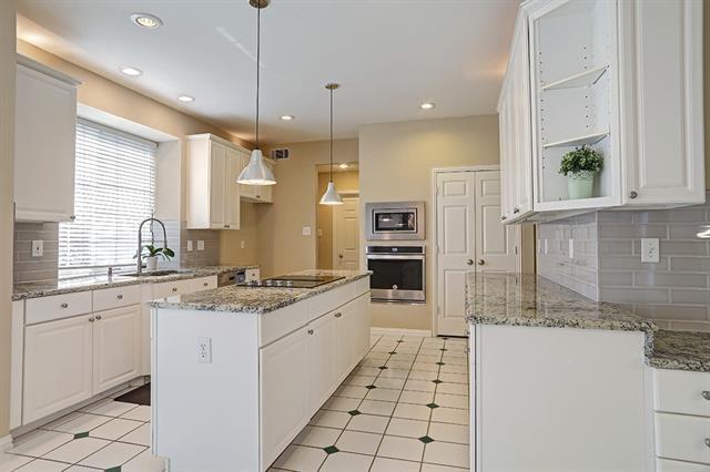 Primary Photo - 3925 Evesham Dr