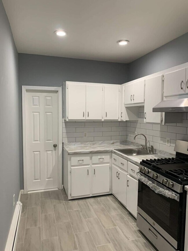 Foto del edificio - 385 Highland Ave