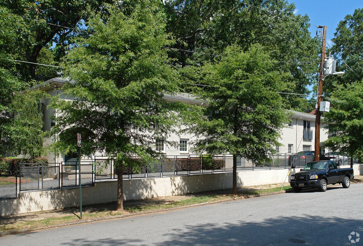 Building Photo - 798 Saint Charles Ave NE