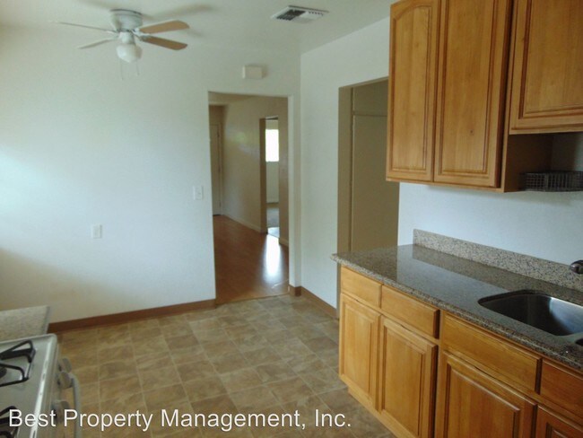 Building Photo - 3 br, 1 bath House - 3532 Madeira Way
