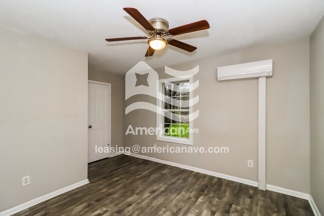 Building Photo - 1315 11th St