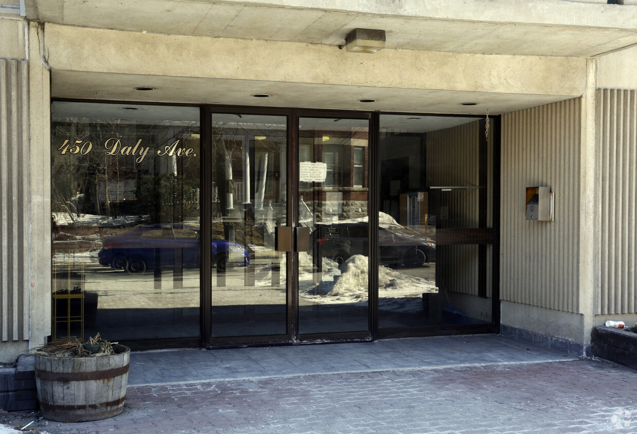 Building Photo - Daly Avenue Apartments