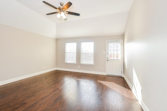 Foto del edificio - 2063 Faircrest Trail