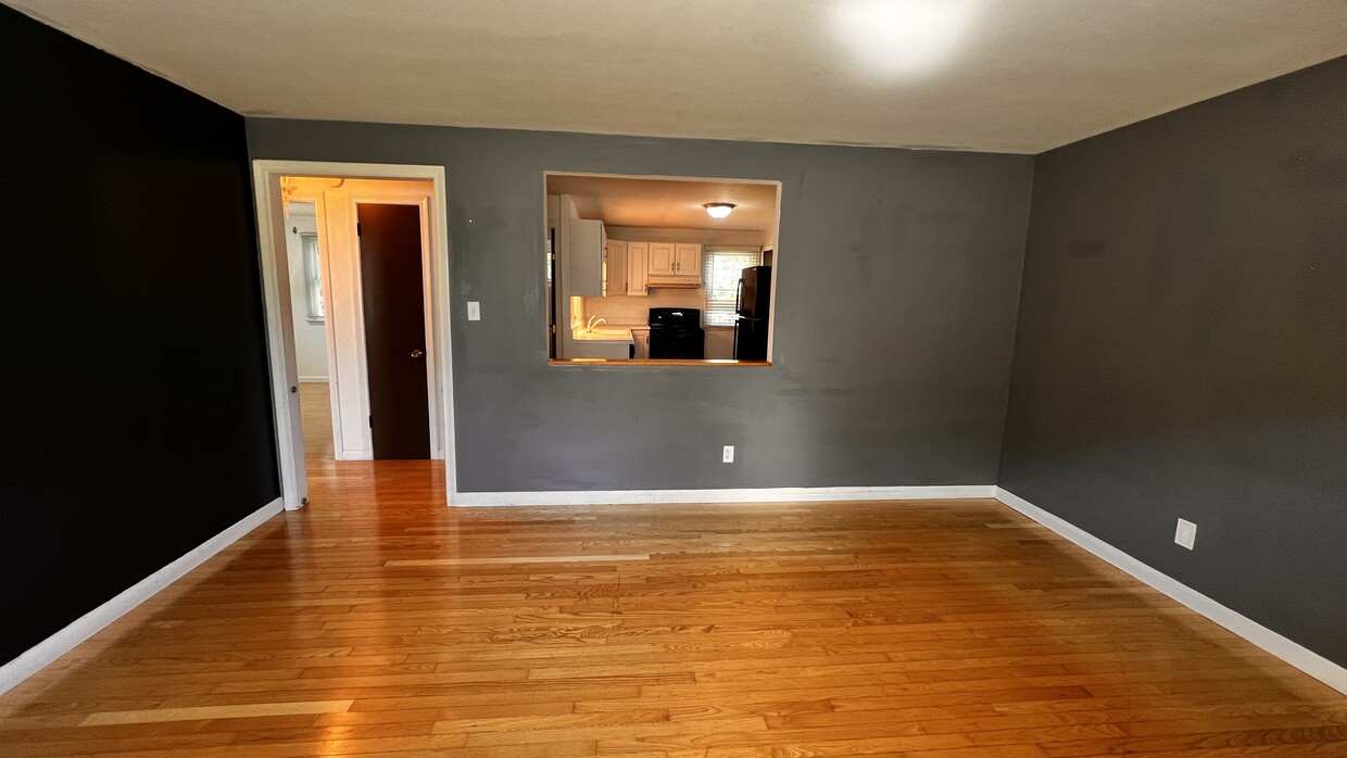 Primary Photo - 63 Deming Rd