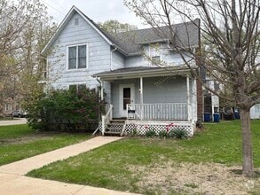Building Photo - 605 N 13th St