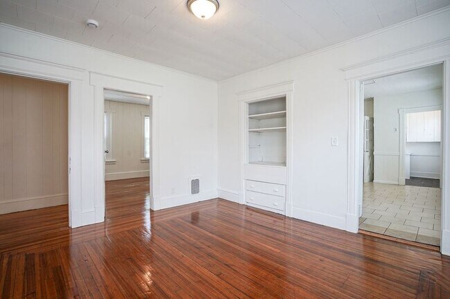 Building Photo - 529-531-531 Armory St