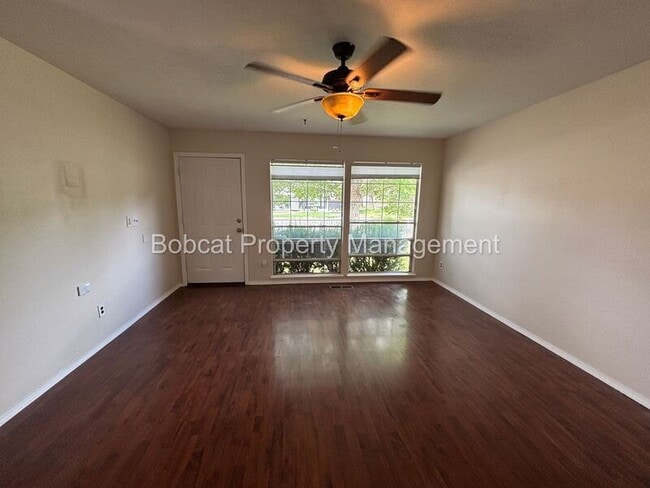 Building Photo - 1650 Walker Dr
