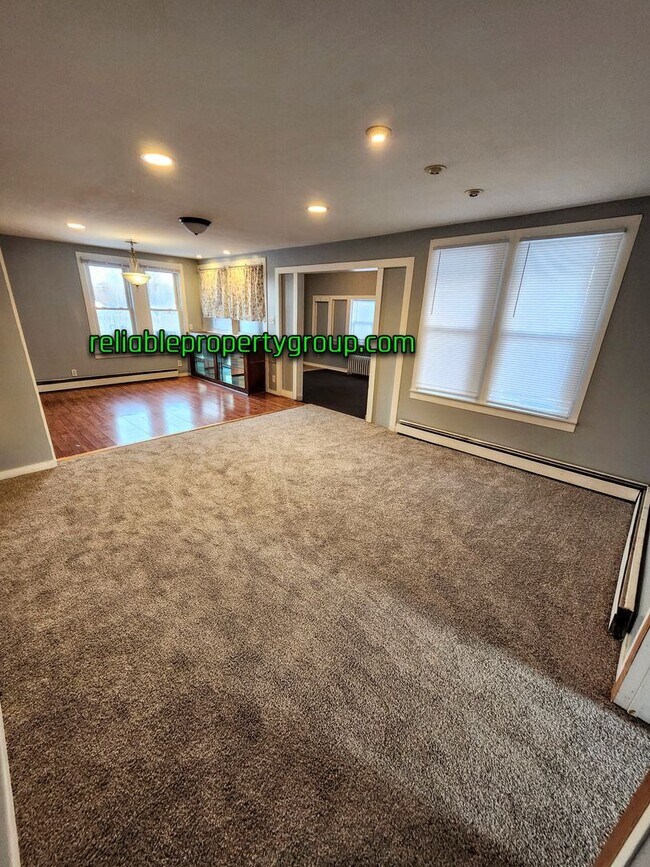 Foto del edificio - New Listing in Fort Wayne