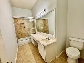 Building Photo - 2604 Hidden Creek Dr