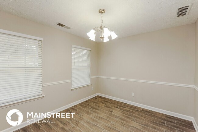Foto del edificio - 506 Stonecrest Pl