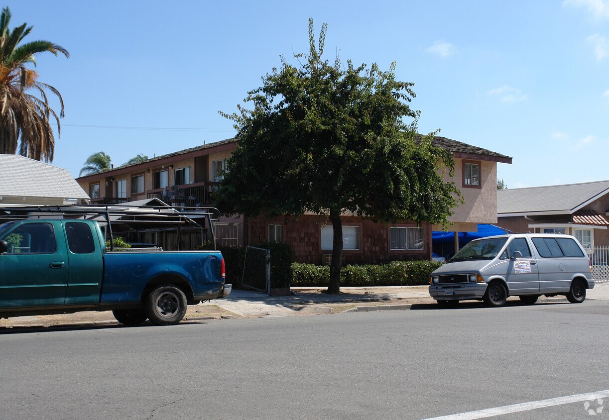 Building Photo - Highland Apartments Ii