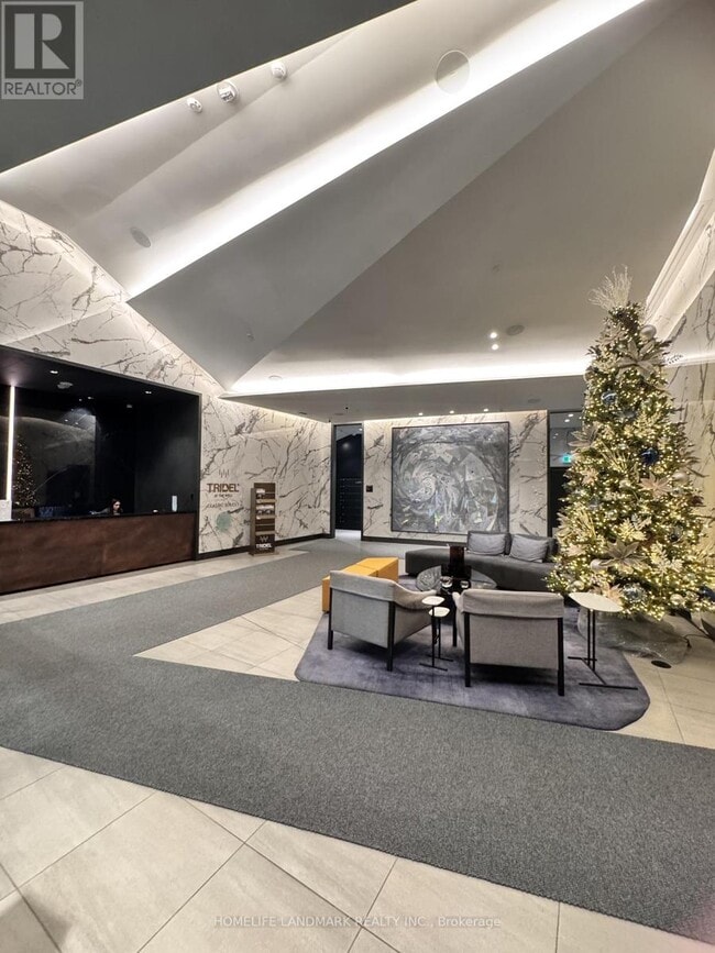 Photo du bâtiment - 470 Front St W