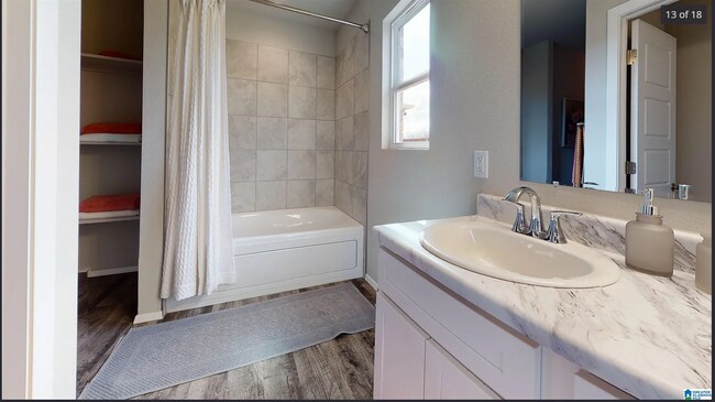 Foto del edificio - 604 Klynes Dr