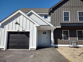 Building Photo - 4 Dutch Dr