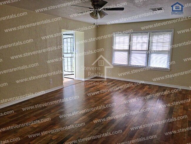 Foto del edificio - 1401 SW 7th St