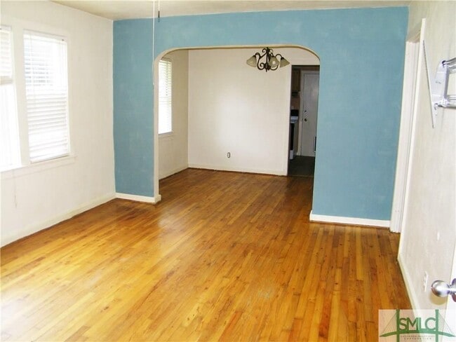 Building Photo - Single-family home