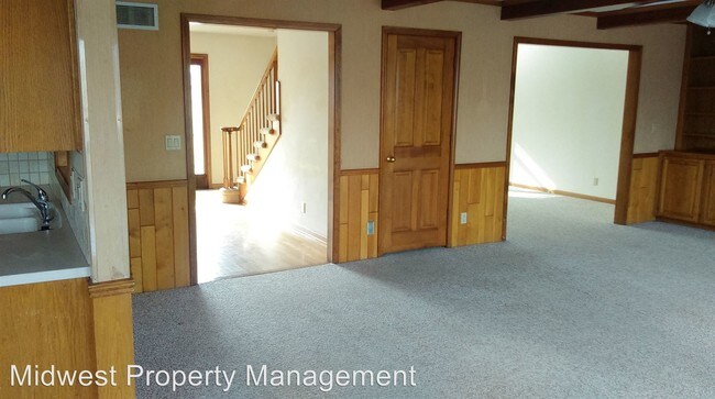 Building Photo - 4 br, 3.5 bath House - 1385 E 2350 Rd