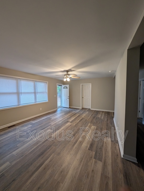 Foto del edificio - 414 Maple Ave