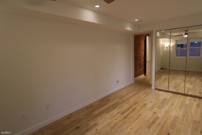 Foto del edificio - 1324 S St SE