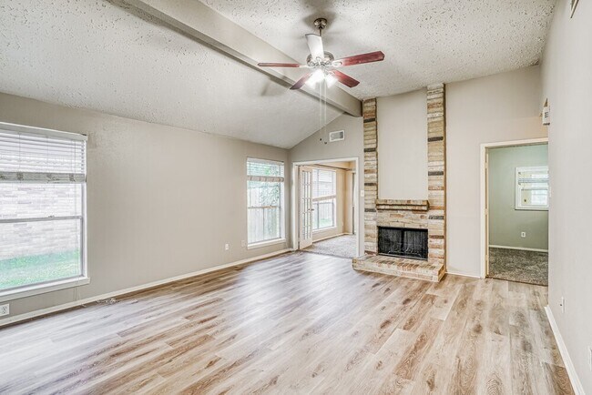 Foto del edificio - 7010 Foxmont Ln