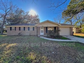 Building Photo - 305 Millcreek Dr