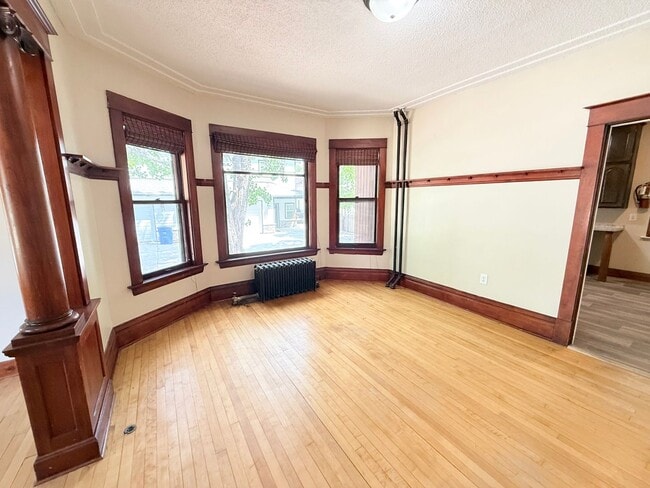 Building Photo - 4 Bedroom House Moorhead- AVAILABLE NOW!!