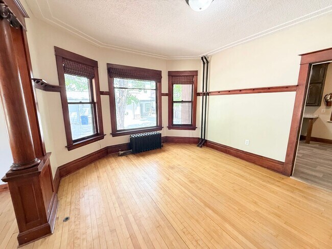 Foto del edificio - 4 Bedroom House Moorhead- AVAILABLE NOW!!