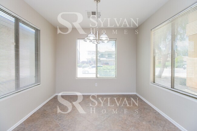 Foto del edificio - Check out this fantastic 3Br 2Ba home!