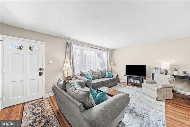 Building Photo - 4 S Chester Ave