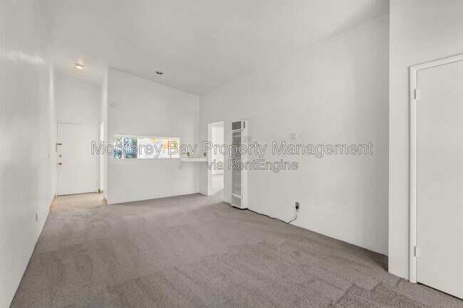 Foto del edificio - 420 Lighthouse Ave