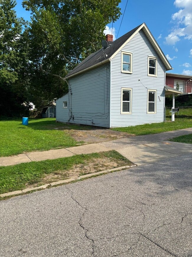 Building Photo - 3539 W 58th St