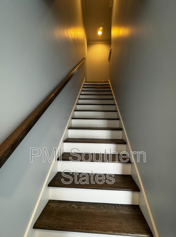 Foto del edificio - 103 Jones Ave