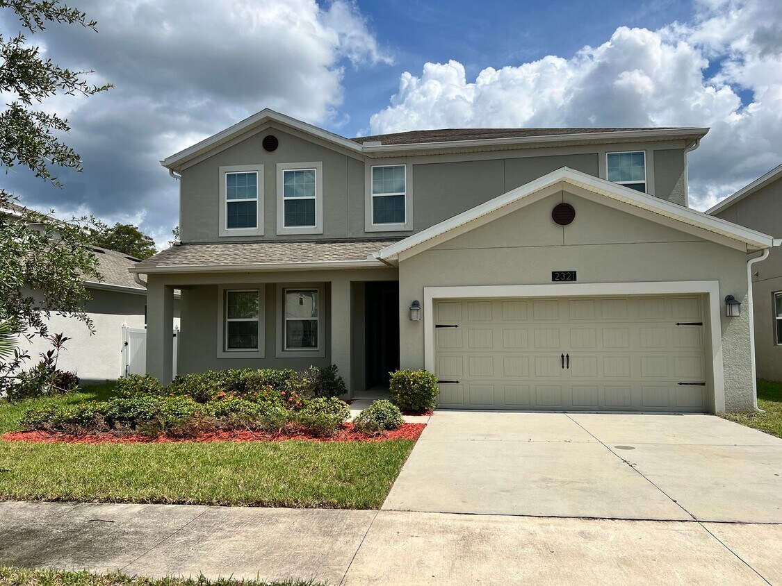 Foto principal - JUST LOWERED! 5 Bedroom, 3.5 Bath in Kissi...