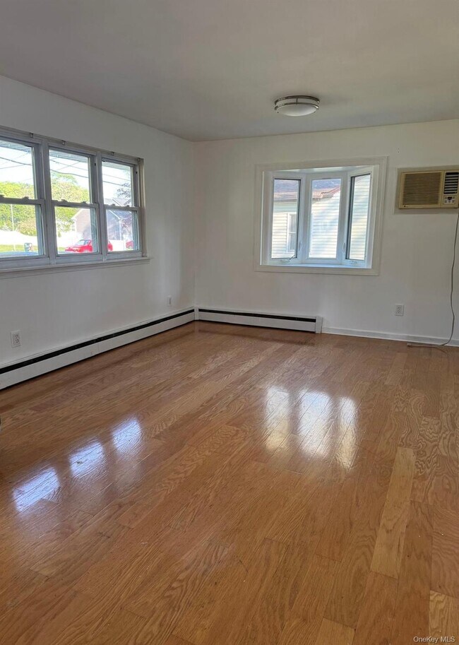 Foto del edificio - 35 Auborn Ave