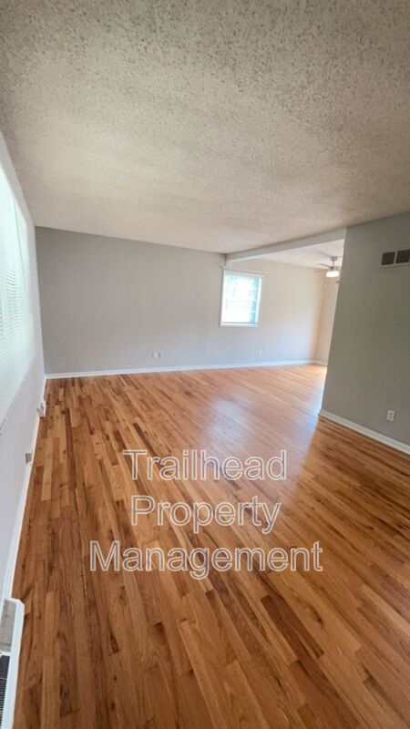 Building Photo - 8105 NE San Rafael Dr