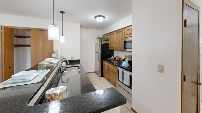 Building Photo - Sauk Creek Apartments