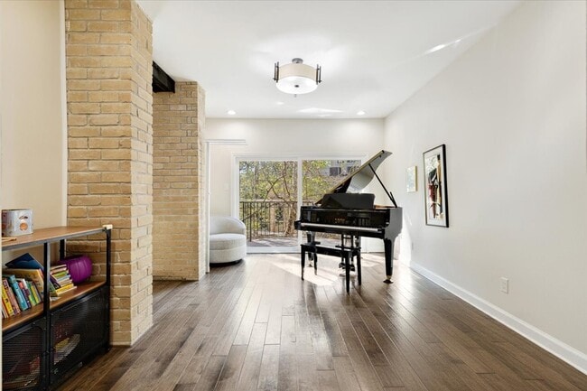 Foto del edificio - 201 Vanderpool Ln