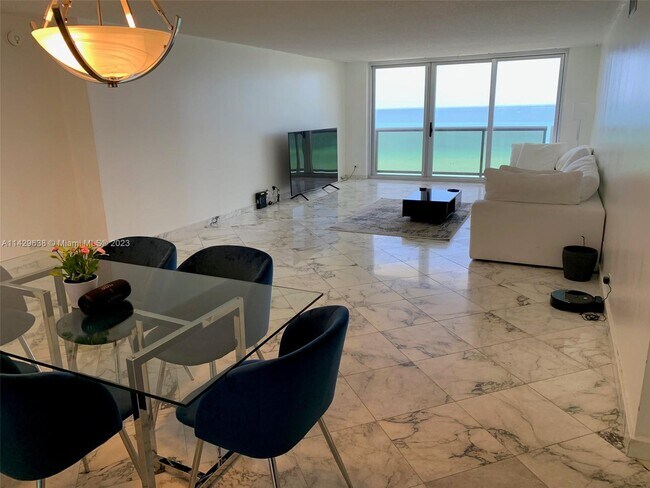 Foto del edificio - 6039 Collins Ave