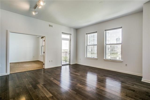 Foto del edificio - 2323 N Houston St